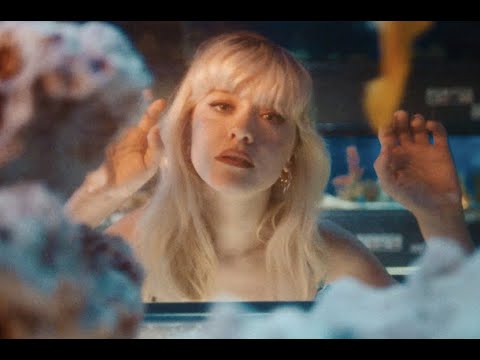 Maisie Peters - Lost The Breakup [Official Video]